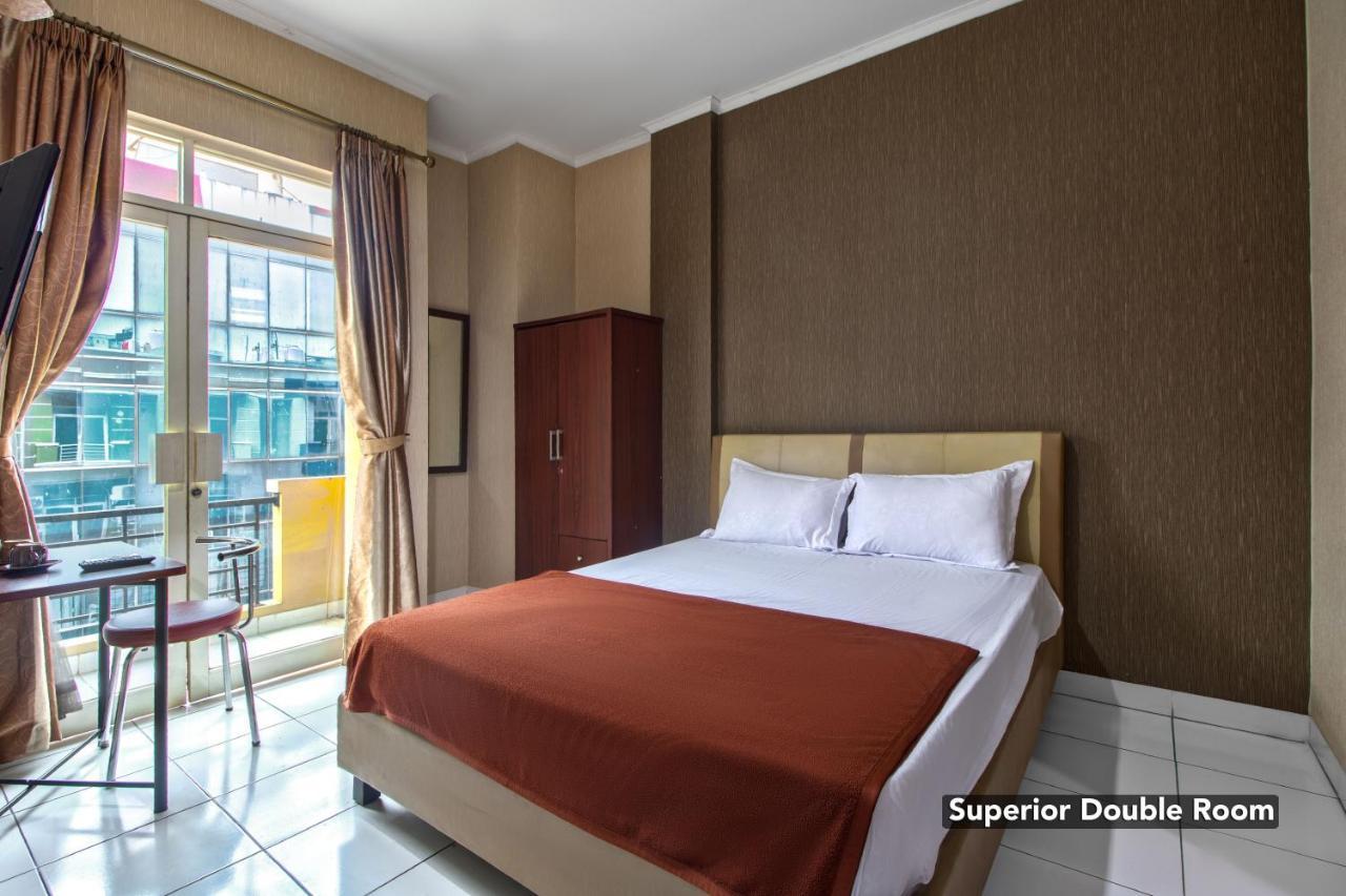 Hotel Arjuna Bekasi Exterior foto