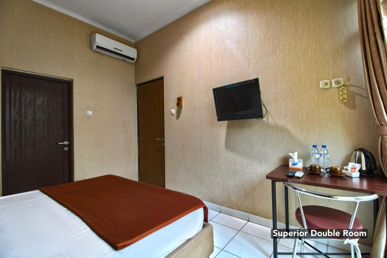 Hotel Arjuna Bekasi Exterior foto